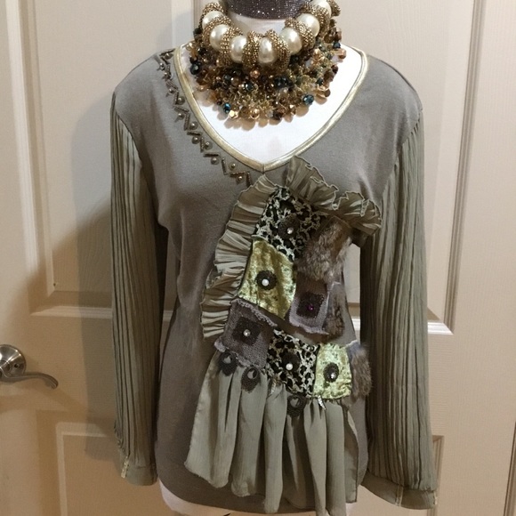 Pretty Angel Tops - 💕Fur trimming beaded sequins sheer sleeve blouse